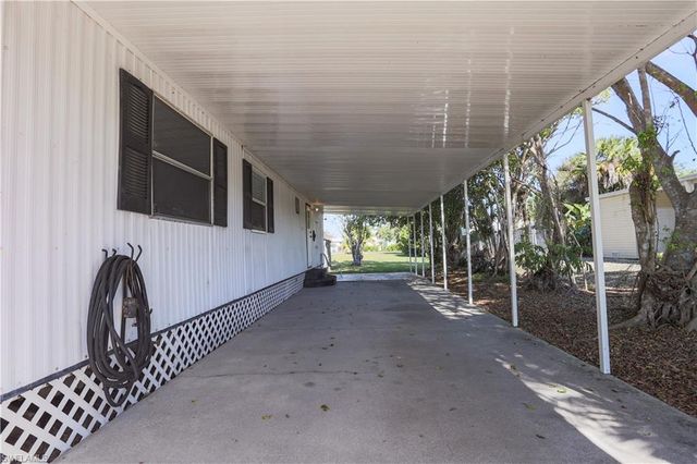 893 Manatee RD, Naples, FL 34114