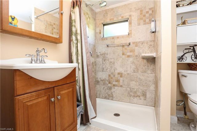 893 Manatee RD, Naples, FL 34114