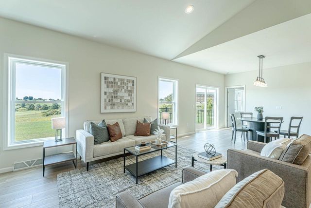 106 Garrett Drive, Barneveld, WI 53507