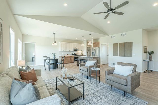 106 Garrett Drive, Barneveld, WI 53507