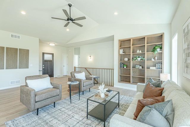 106 Garrett Drive, Barneveld, WI 53507