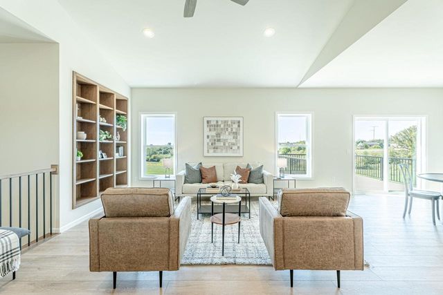 106 Garrett Drive, Barneveld, WI 53507