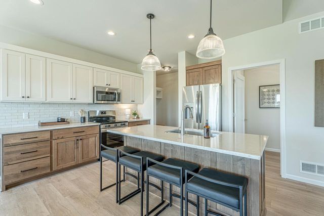 106 Garrett Drive, Barneveld, WI 53507