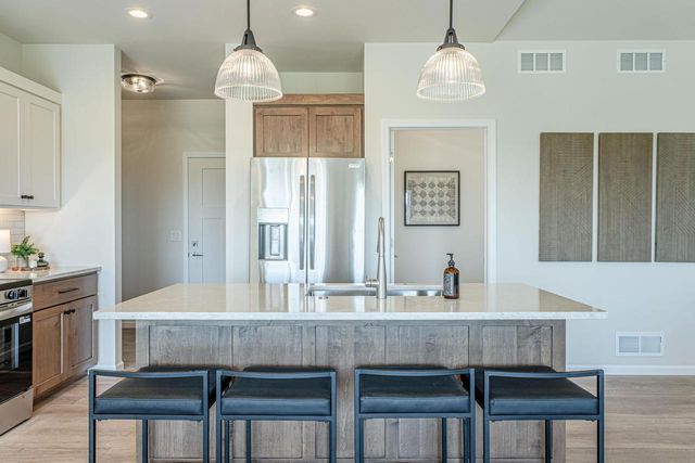 106 Garrett Drive, Barneveld, WI 53507