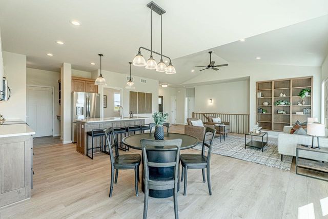 106 Garrett Drive, Barneveld, WI 53507