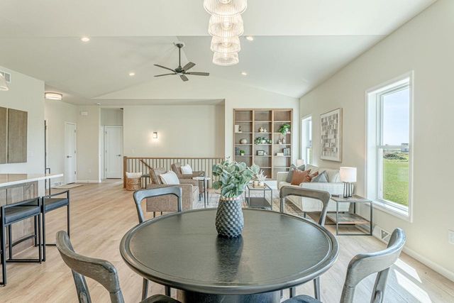 106 Garrett Drive, Barneveld, WI 53507