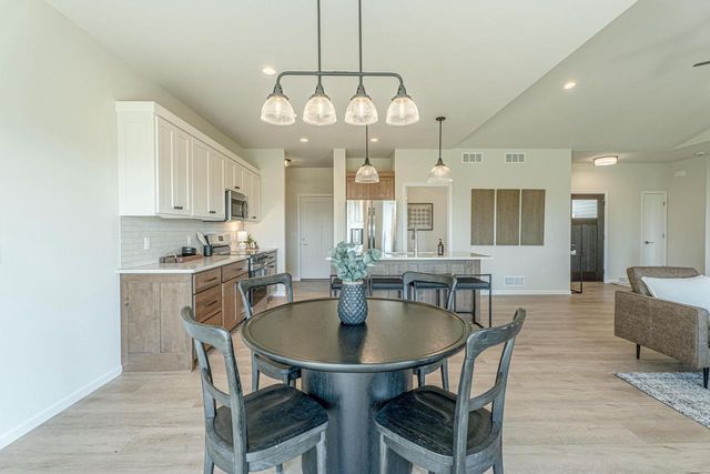 106 Garrett Drive, Barneveld, WI 53507