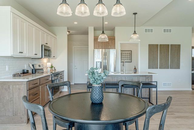 106 Garrett Drive, Barneveld, WI 53507