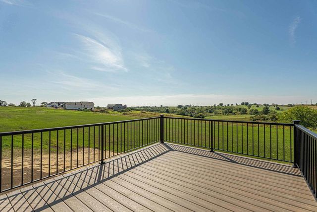 106 Garrett Drive, Barneveld, WI 53507