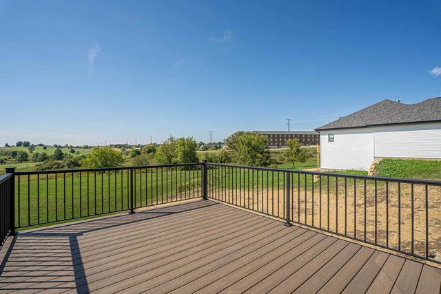 106 Garrett Drive, Barneveld, WI 53507