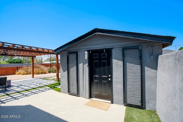 1058 E WHITTON Avenue, Phoenix, AZ 85014