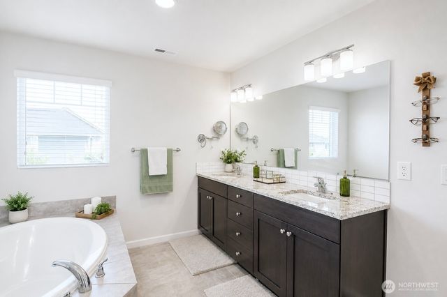 19012 105th Avenue E, Puyallup, WA 98374