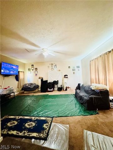 927 Avon Street, Akron, OH 44310