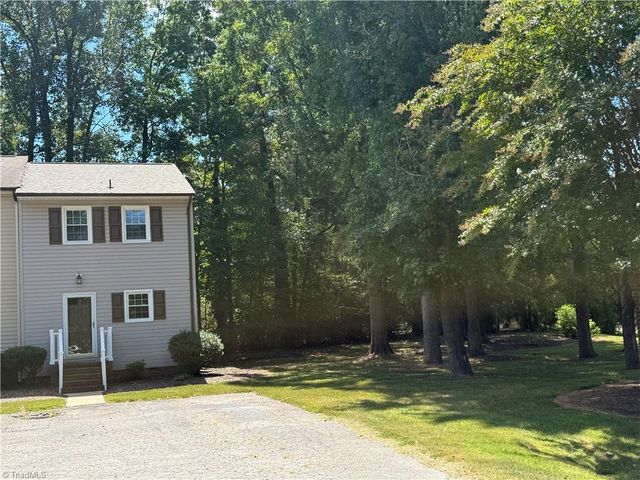 704 Meadowgreen Village Drive 1-A, Eden, NC 27288