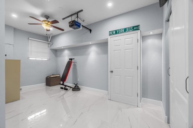 533 NE 1st Avenue, Deerfield Beach, FL 33441