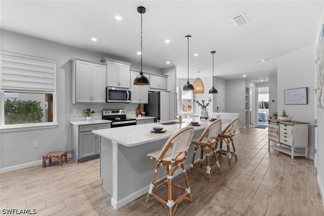 4671 Arboretum CIR 104, Naples, FL 34112