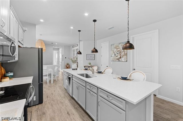 4671 Arboretum CIR 104, Naples, FL 34112