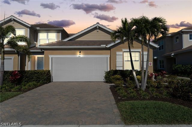 4671 Arboretum CIR 104, Naples, FL 34112