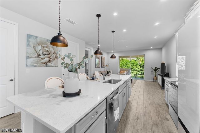 4671 Arboretum CIR 104, Naples, FL 34112