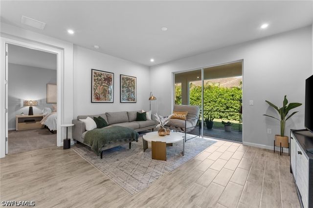 4671 Arboretum CIR 104, Naples, FL 34112