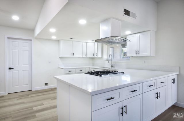 204 Jalisco Avenue, Bakersfield, CA 93314