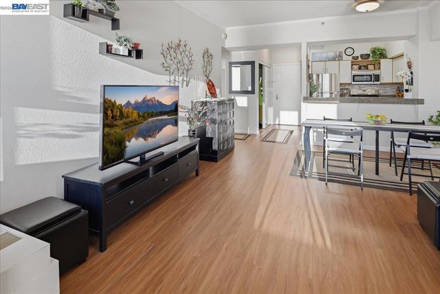 6363 Christie Ave 1813, Emeryville, CA 94608