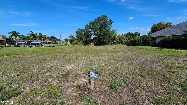 421 SE 10th AVE, Cape Coral, FL 33990