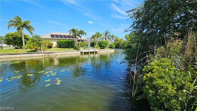 421 SE 10th AVE, Cape Coral, FL 33990