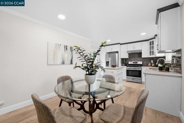 599 Mt Dell Dr, Clayton, CA 94517