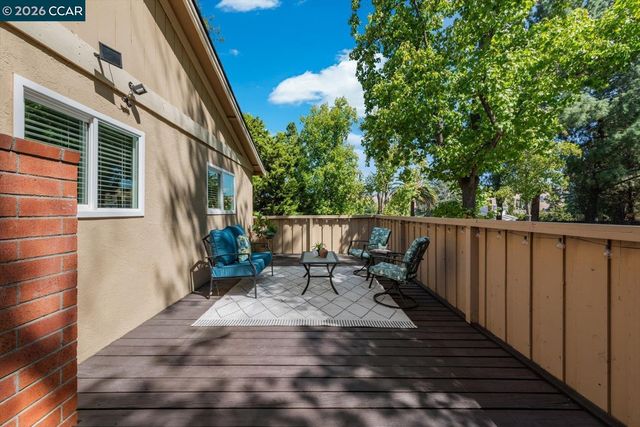 599 Mt Dell Dr, Clayton, CA 94517