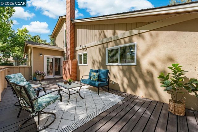 599 Mt Dell Dr, Clayton, CA 94517