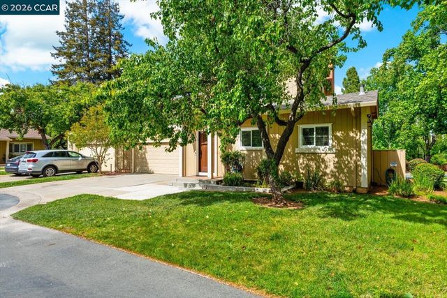 599 Mt Dell Dr, Clayton, CA 94517