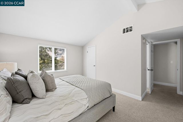 599 Mt Dell Dr, Clayton, CA 94517