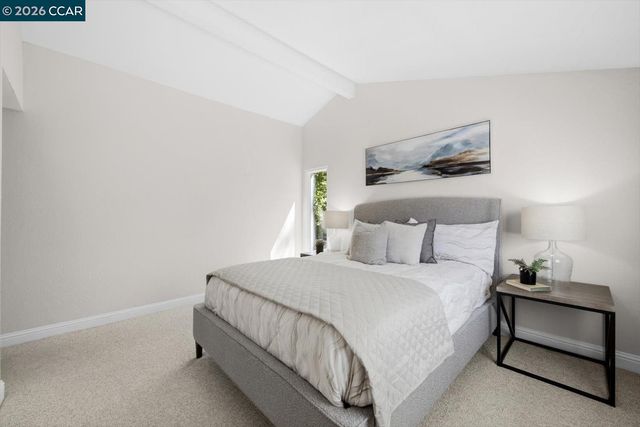 599 Mt Dell Dr, Clayton, CA 94517
