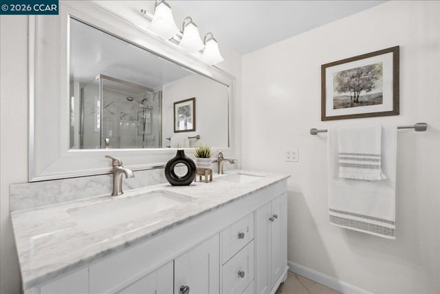 599 Mt Dell Dr, Clayton, CA 94517