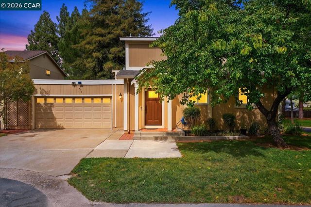 599 Mt Dell Dr, Clayton, CA 94517