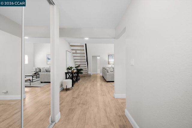 599 Mt Dell Dr, Clayton, CA 94517