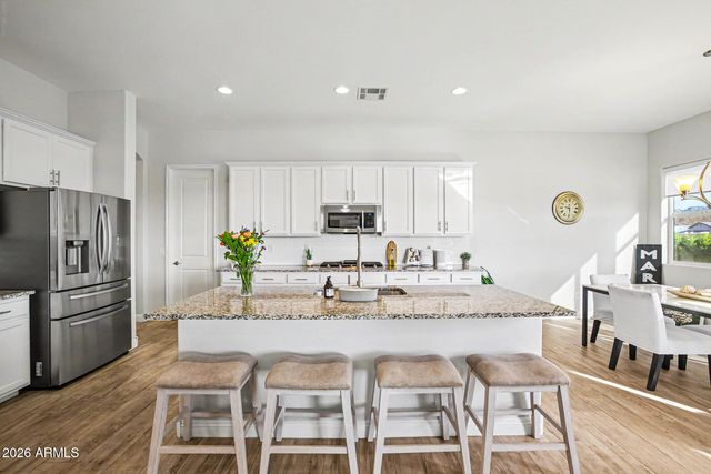 549 W Haxtun Street, San Tan Valley, AZ 85143