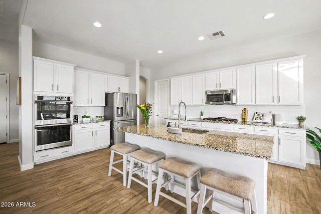 549 W Haxtun Street, San Tan Valley, AZ 85143