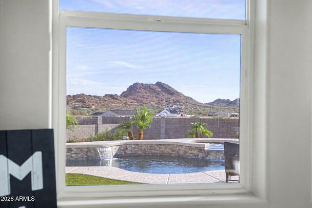 549 W Haxtun Street, San Tan Valley, AZ 85143