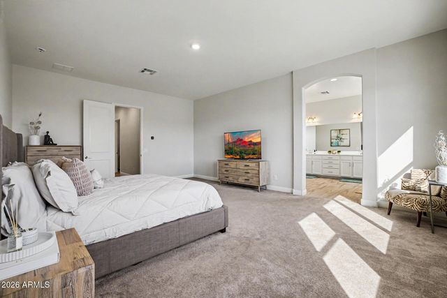 549 W Haxtun Street, San Tan Valley, AZ 85143