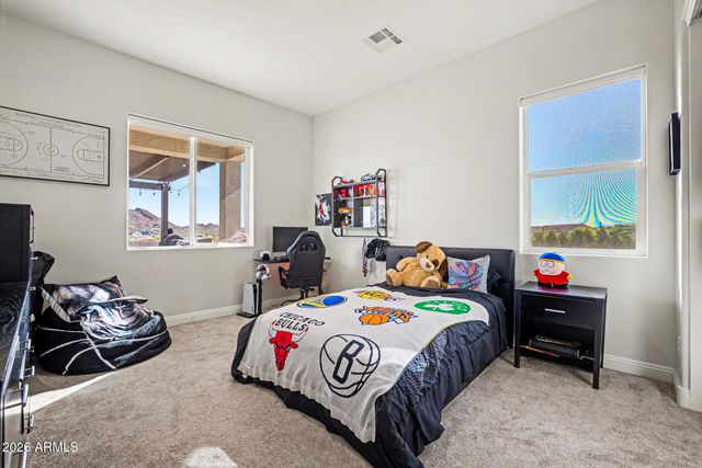 549 W Haxtun Street, San Tan Valley, AZ 85143