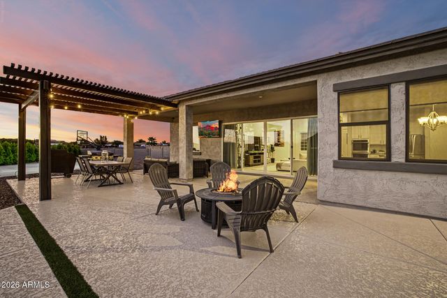 549 W Haxtun Street, San Tan Valley, AZ 85143