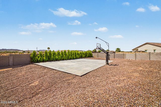 549 W Haxtun Street, San Tan Valley, AZ 85143