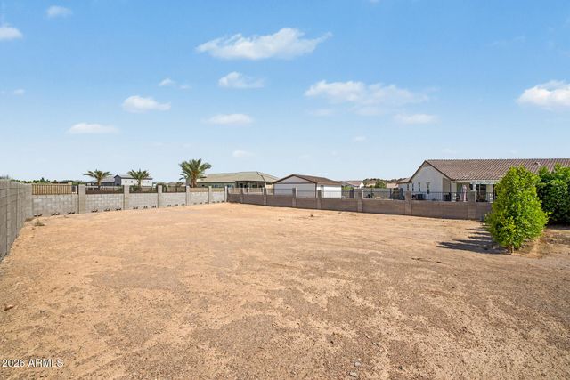 549 W Haxtun Street, San Tan Valley, AZ 85143