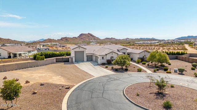 549 W Haxtun Street, San Tan Valley, AZ 85143
