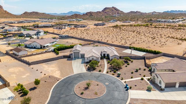 549 W Haxtun Street, San Tan Valley, AZ 85143