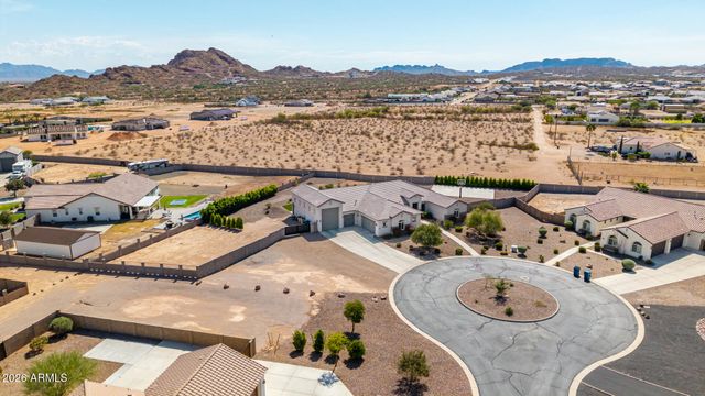 549 W Haxtun Street, San Tan Valley, AZ 85143