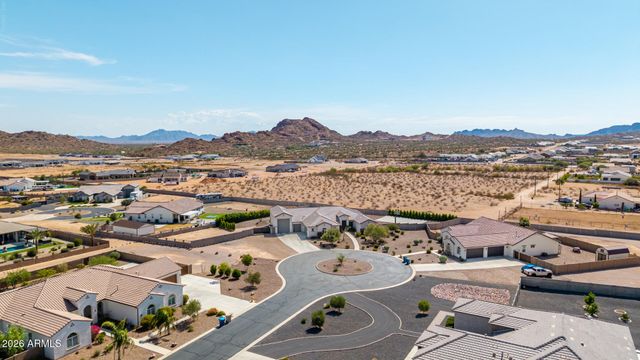 549 W Haxtun Street, San Tan Valley, AZ 85143