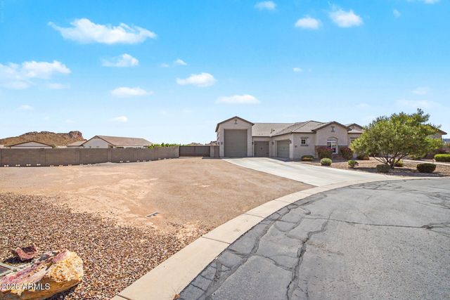 549 W Haxtun Street, San Tan Valley, AZ 85143